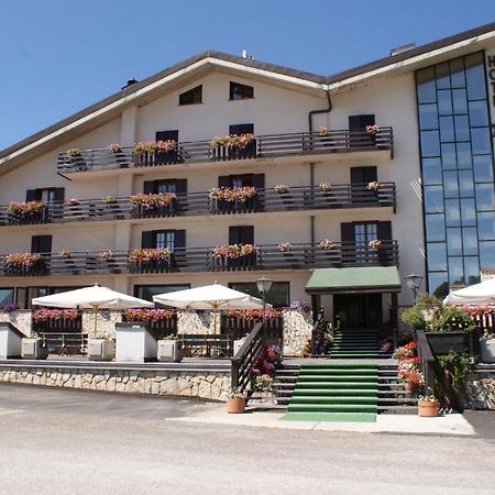 Hotel Pizzalto Roccaraso Exterior photo